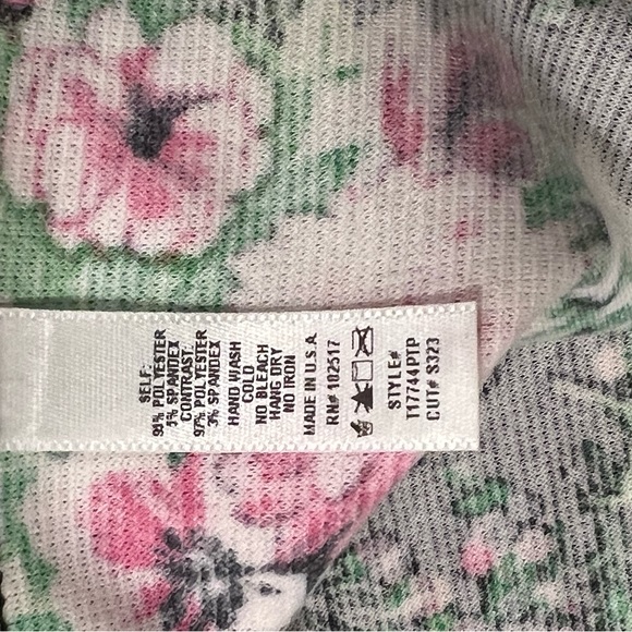 NWT Soprano Floral Pink and Black Peplum Sleeveless Top Women’s Size Small - Picture 4 of 4